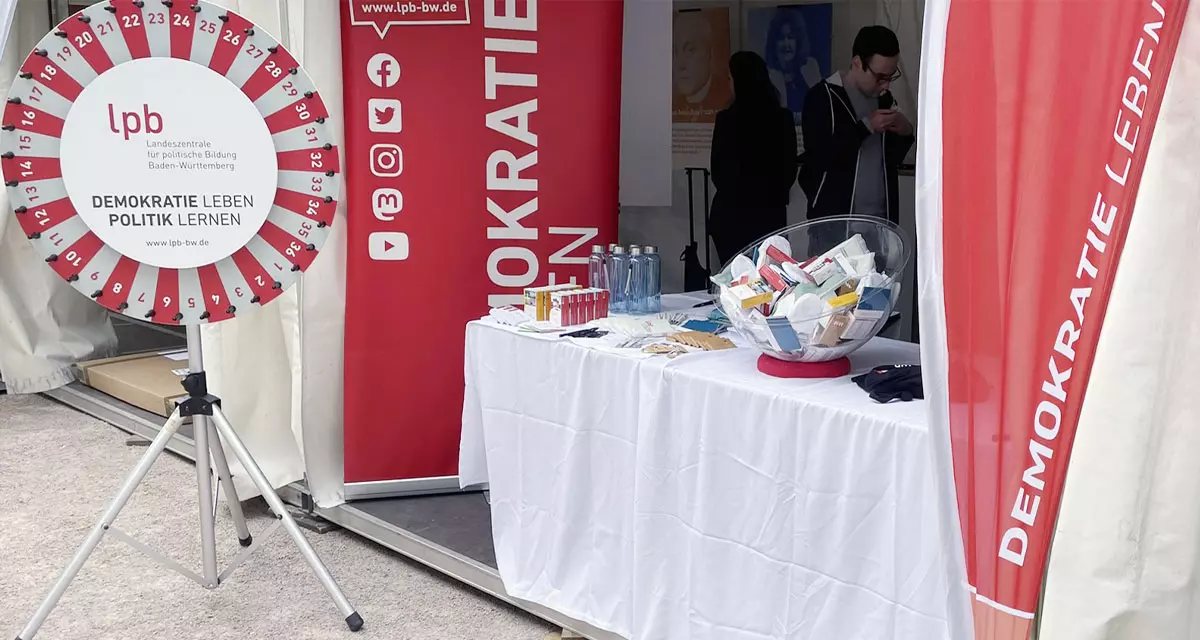 Infostand der LpB-Außenstelle Ludwigsburg. Foto: LpB